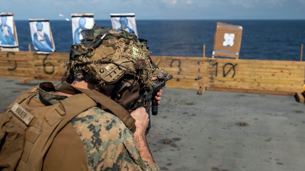 The 31st MEU Conducts a Gun Shoot