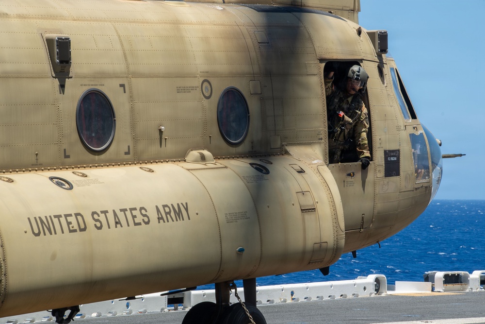 Admirals visit USS Essex during RIMPAC 2026