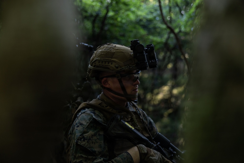 12th LCT Charlie Co. Executes a Force-on-Force Raid at Camp Fuji