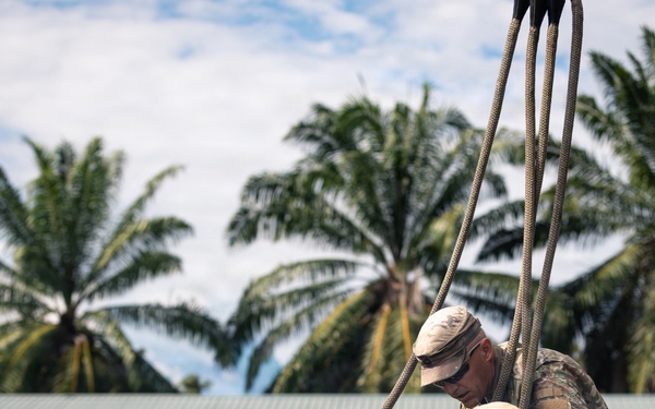 OKNG partners with Malaysian Army for sling load training during Keris Strike 26