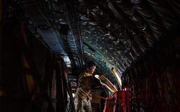 KC135 prepares for AR mission in CENTCOM AOR