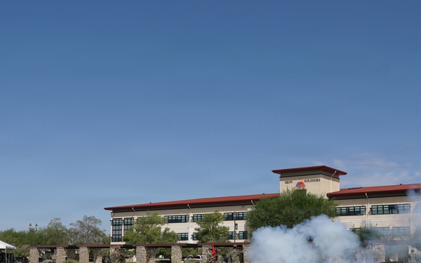 1st Armored Division honors outgoing, incoming leadership at Fort Bliss retreat ceremony