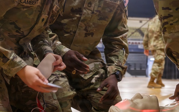 JTF-DC Guardsmen Conduct CPR Training