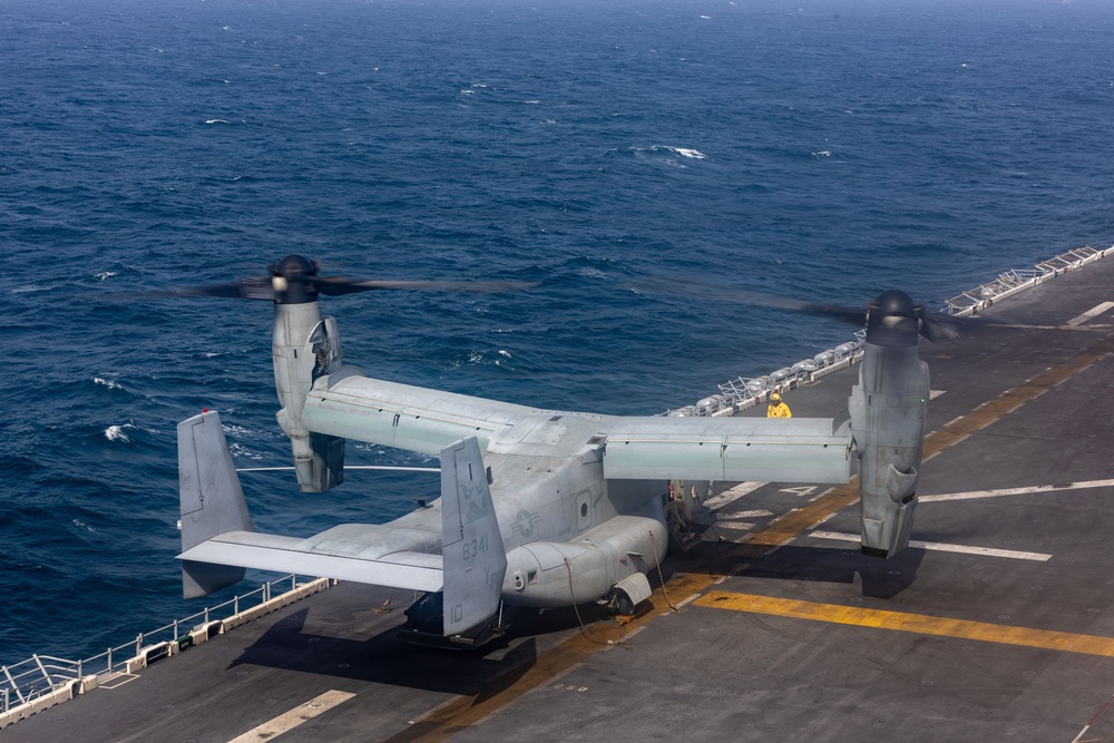 USS Boxer, 11th MEU Conduct Daily Operations