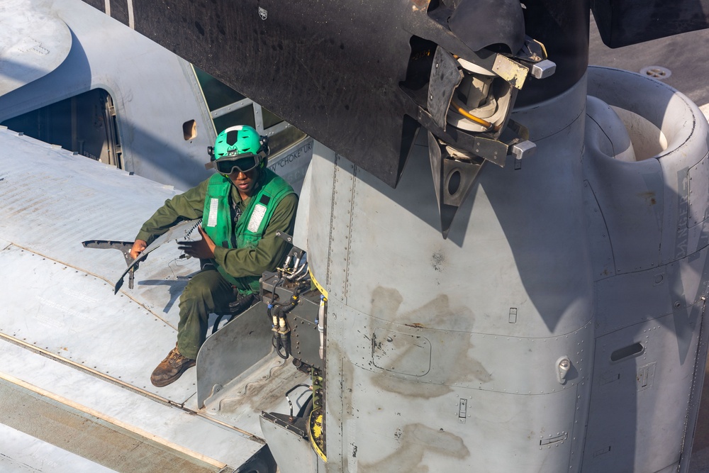 USS Boxer, 11th MEU Conduct Daily Operations