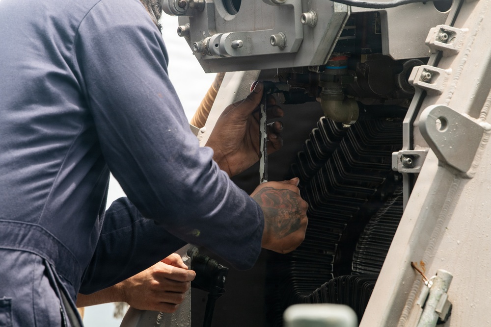 Boxer Sailors Calibrate Mark 38 Mod 2 Weapon System