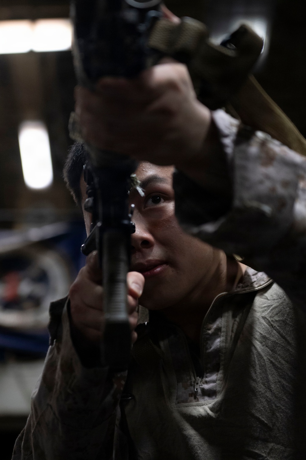 11th MEU Marines Conduct Gun Drills Aboard USS Boxer