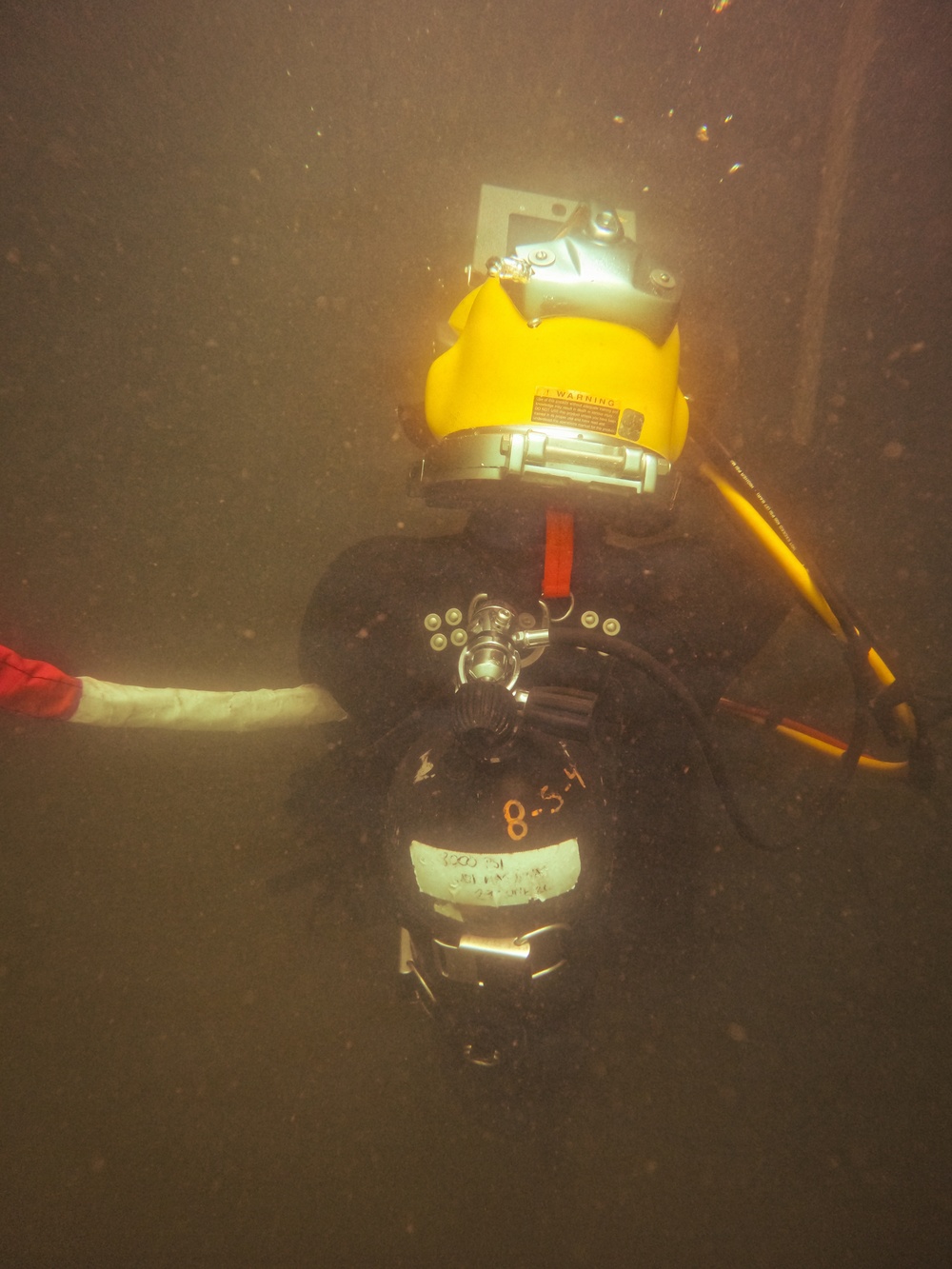 Multinational Navy divers conduct salvage diving operations during RIMPAC 2026