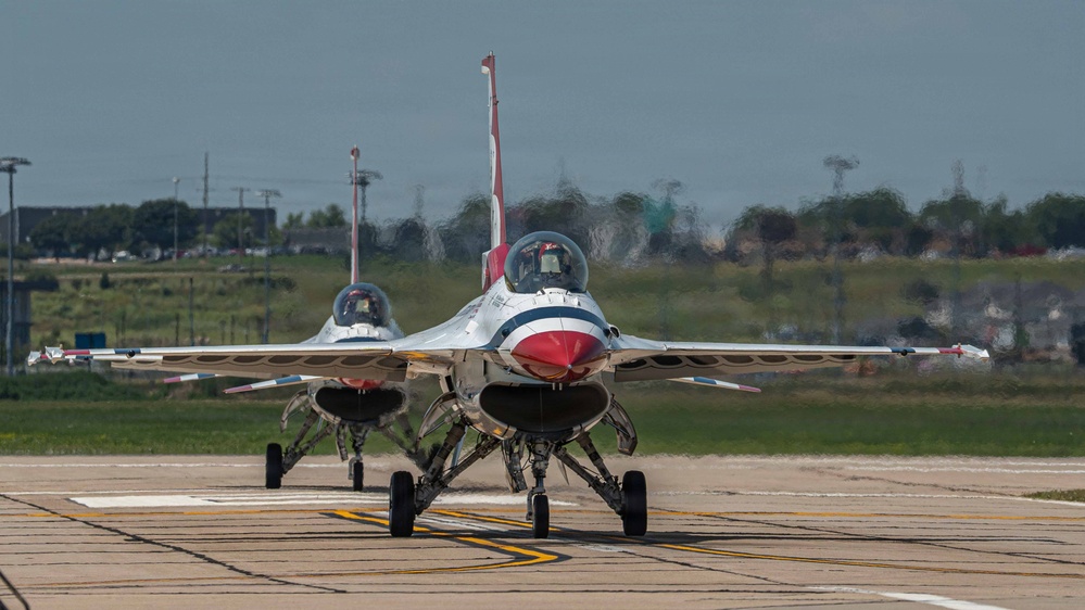 Thunderbirds Arrival