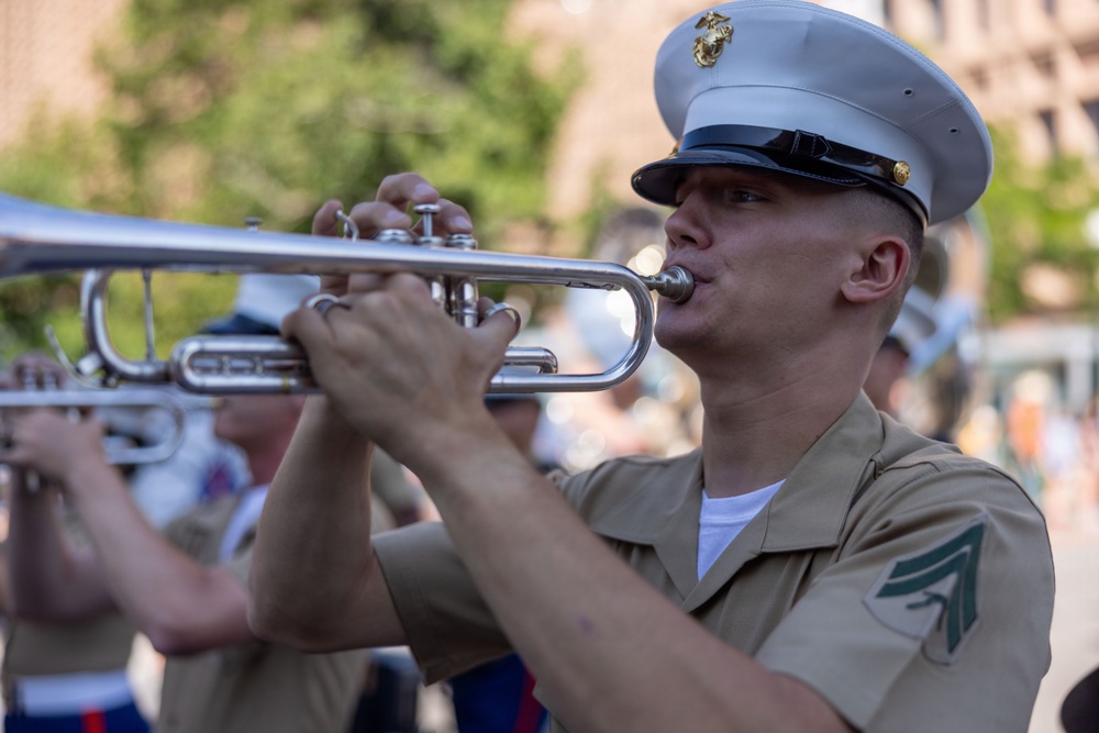 1st MARDIV Band Performs at Cheyenne Frontier Days