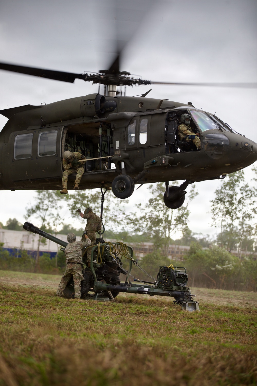Field Artillery prepares and executes sling load procedures with U.S. Army Assault Battalion