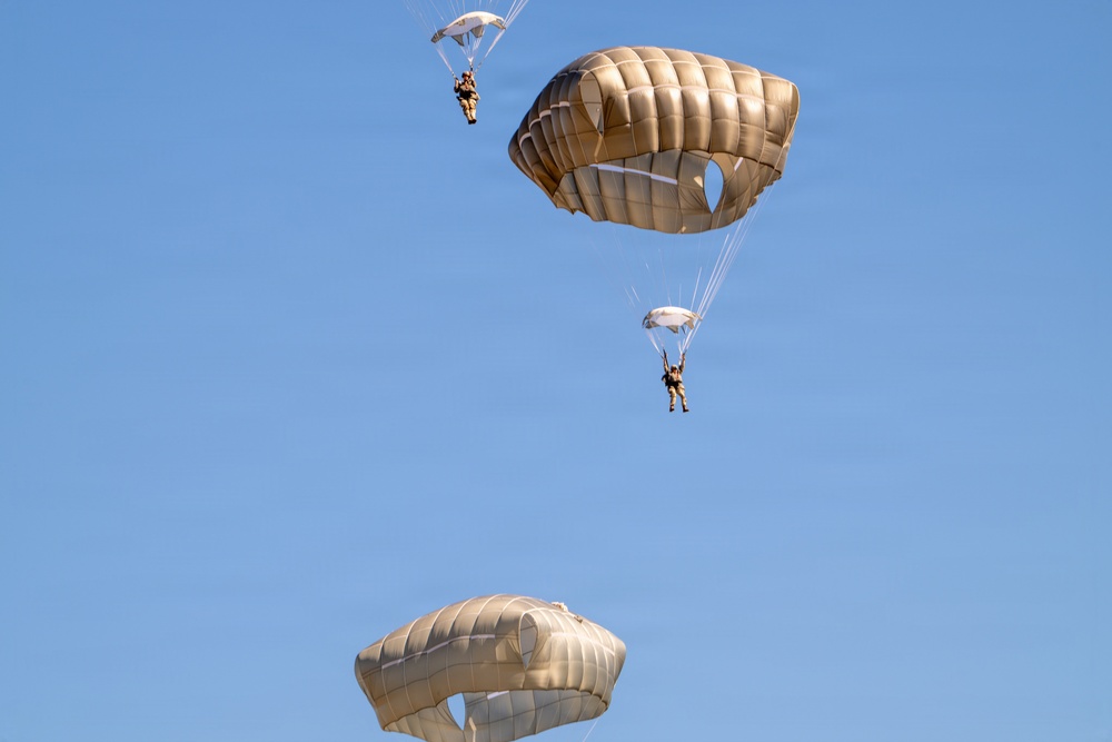 Paratroopers conduct mortar gunnery at Grafenwoehr Training Area
