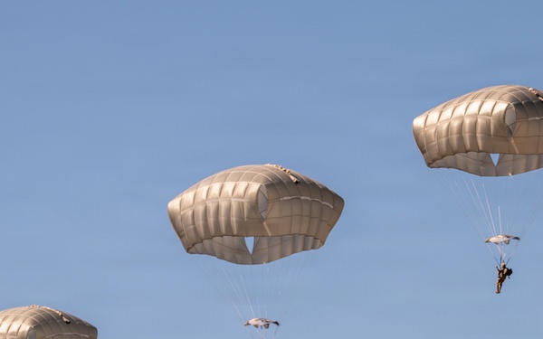 Paratroopers conduct mortar gunnery at Grafenwoehr Training Area
