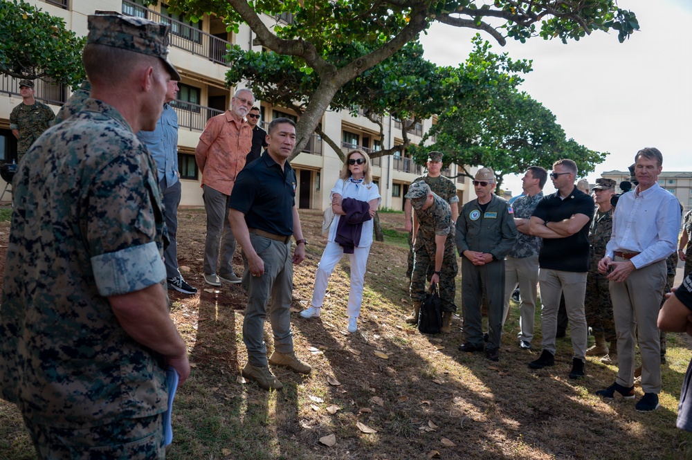 Acting SECNAV and congressional delegation visit MCBH