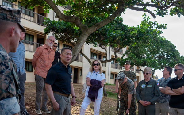 Acting SECNAV and congressional delegation visit MCBH