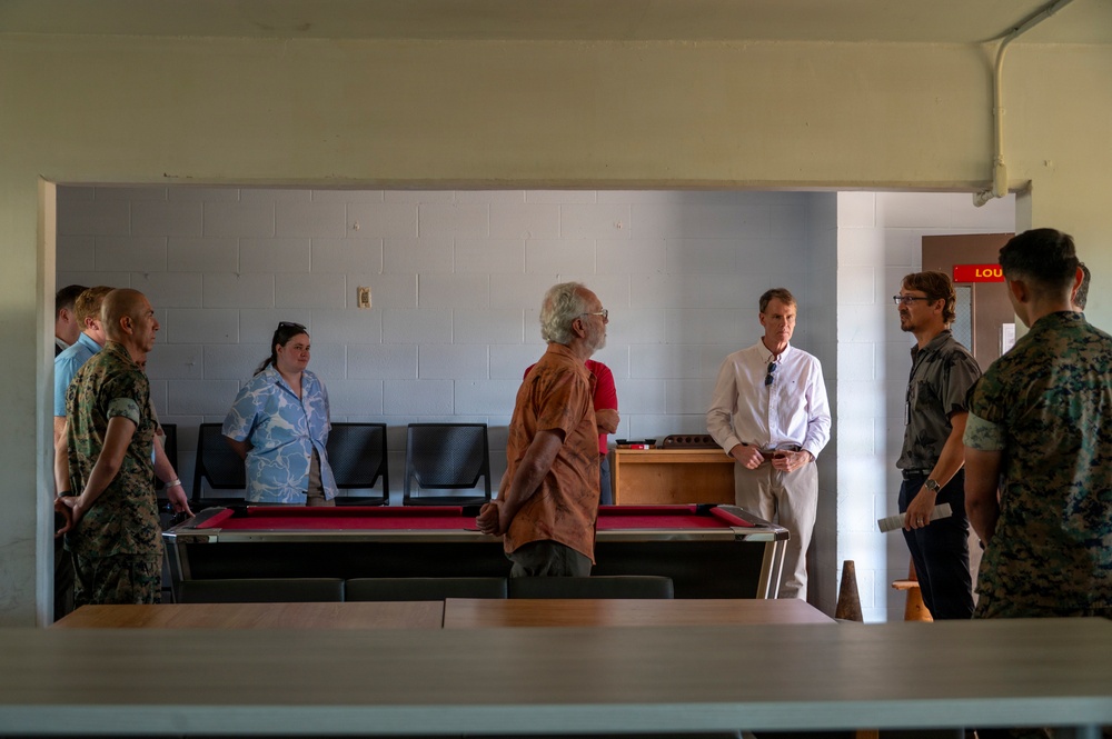 Acting SECNAV and congressional delegation visit MCBH
