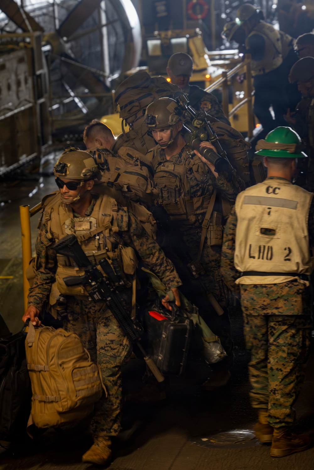 USS Essex conducts instream onload