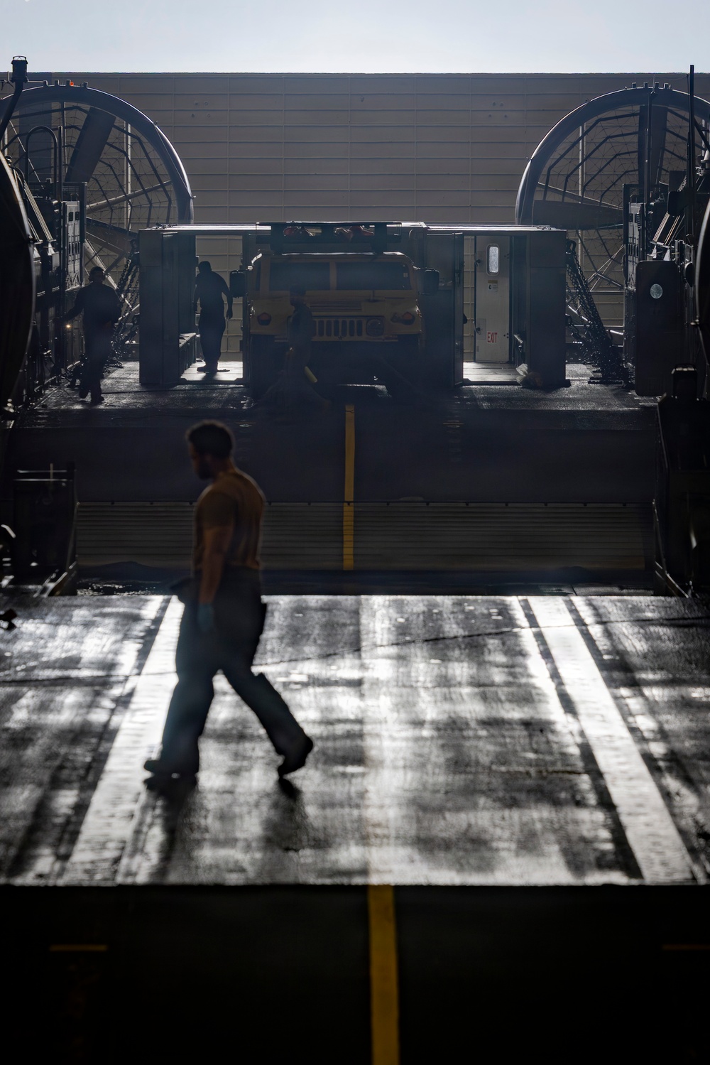 USS Essex conducts instream onload