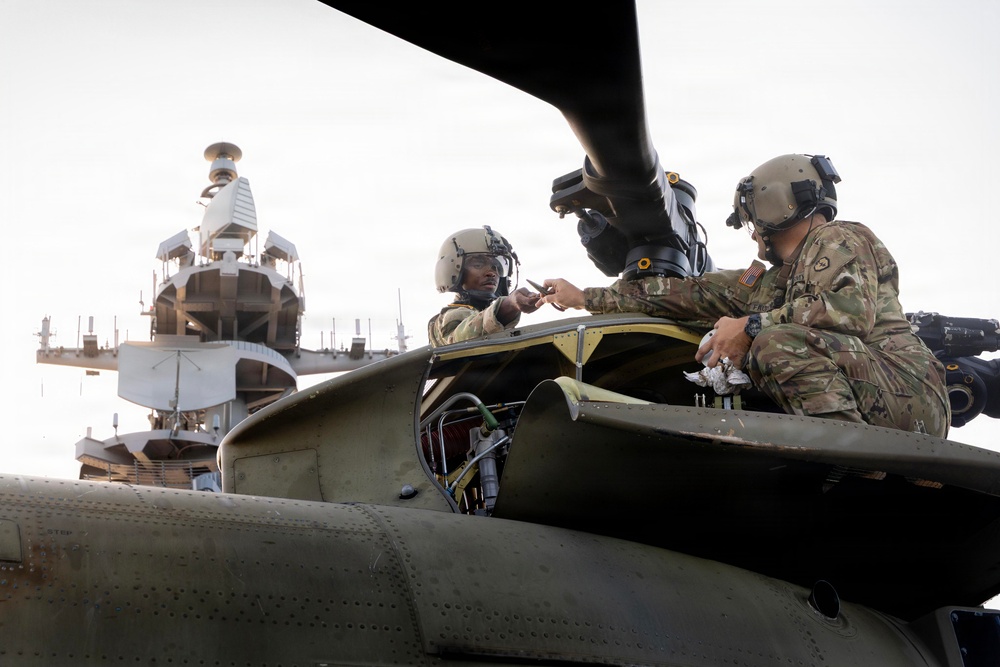 25th CAB conducts CH-47 maintenance aboard USS Essex