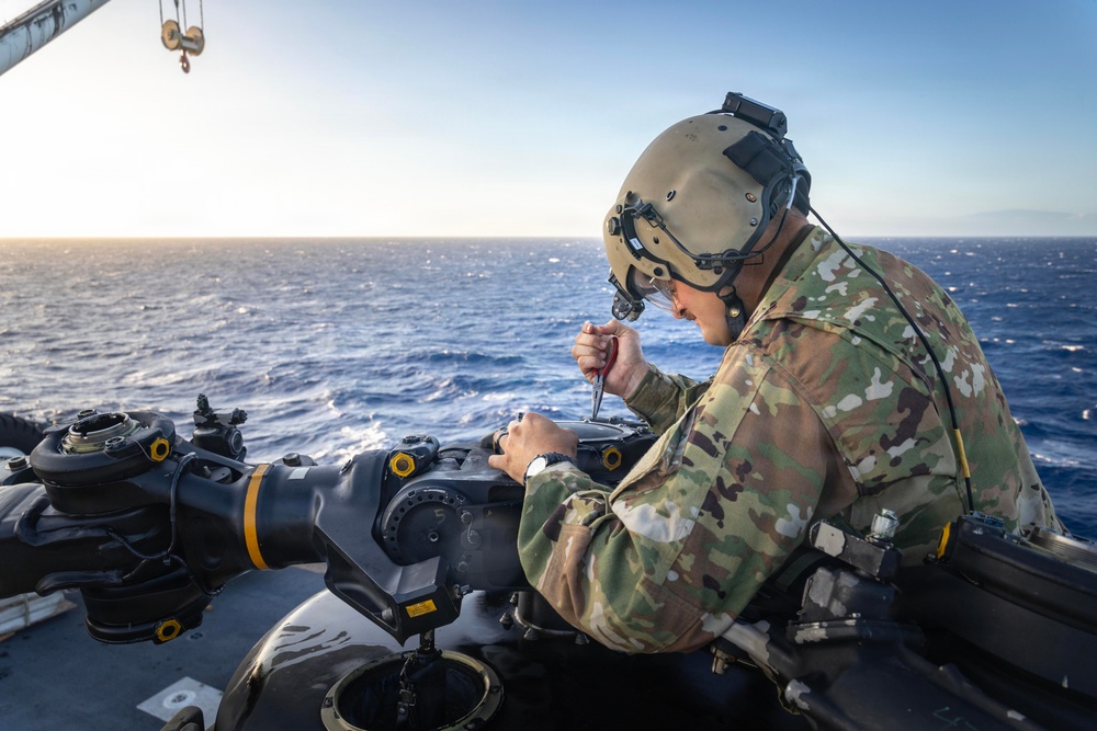 25th CAB conducts CH-47 maintenance aboard USS Essex