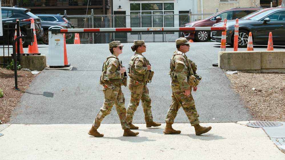 JTF-DC Arkansas Guardsmen continue patrolling Logan Circle