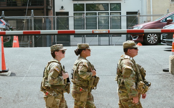 JTF-DC Arkansas Guardsmen continue patrolling Logan Circle