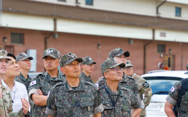 ROK Lt. Gen. Innovation Lab Visit