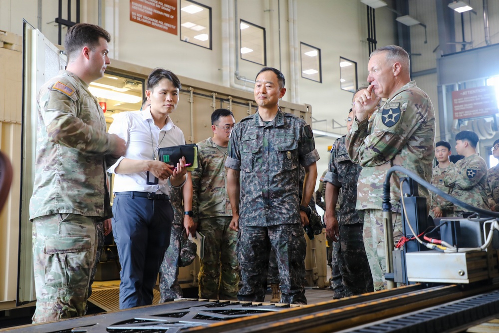 ROK Lt. Gen. Innovation Lab Visit