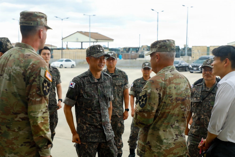 ROK Lt. Gen. Innovation Lab Visit