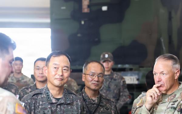 ROK Lt. Gen. Innovation Lab Visit