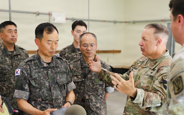 ROK Lt. Gen. Innovation Lab Visit