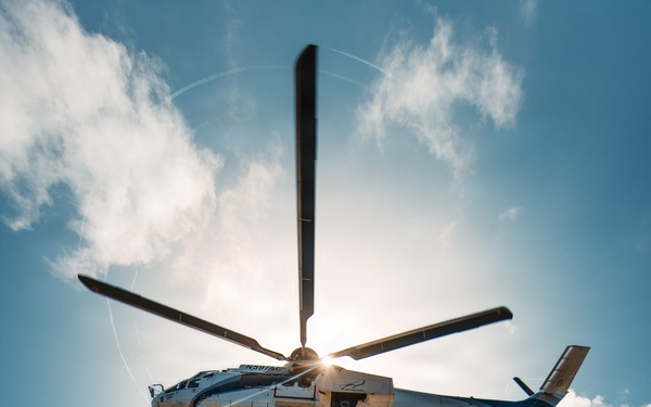 George Washington Conducts Replenishment at Sea