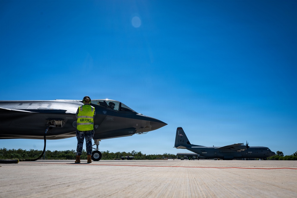 Exercise southern cross fuels up