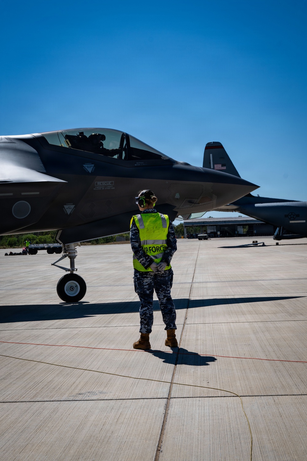 Exercise southern cross fuels up