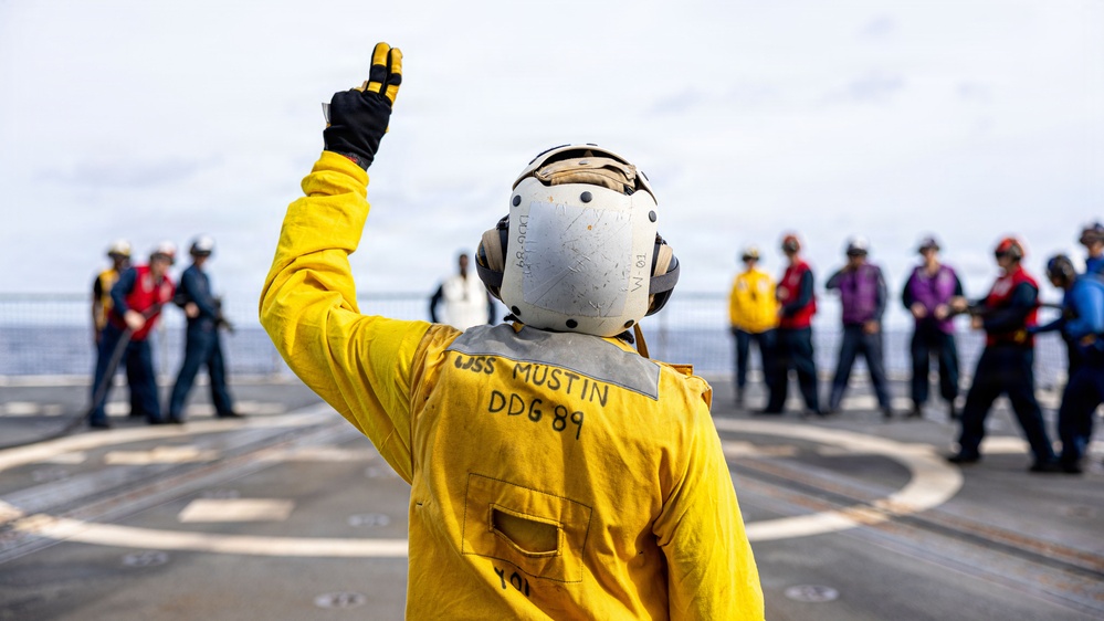 USS Mustin conducts aircraft firefighting drill