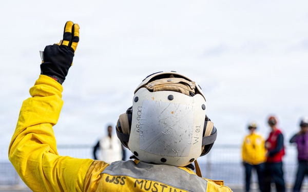 USS Mustin conducts aircraft firefighting drill