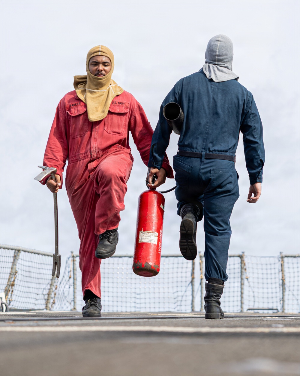 USS Mustin conducts aircraft firefighting drill
