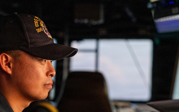 USS Mustin conducts bridge operations