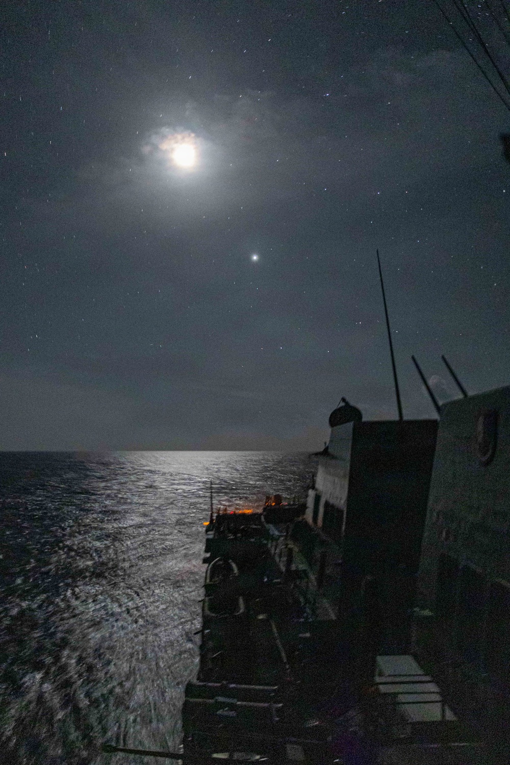 USS Mustin conducts bridge operations