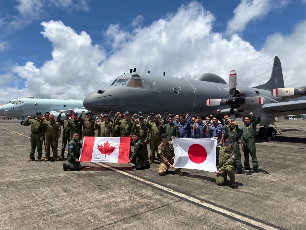 JMSDF aviation personnel conduct bilateral exchange with Royal Canadian Air Force