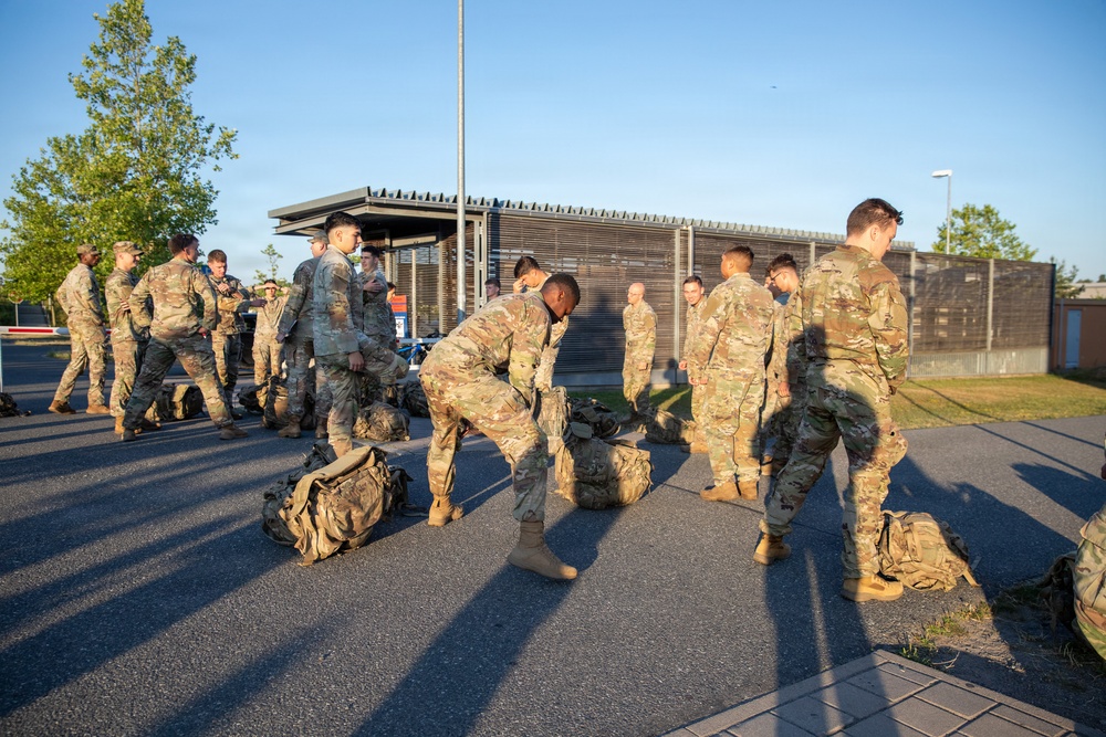 41st Field Artillery Brigade conducts a ruck in preparation for NWIC