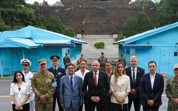 The Greek Minister for Foreign Affairs attends JSA Orientation