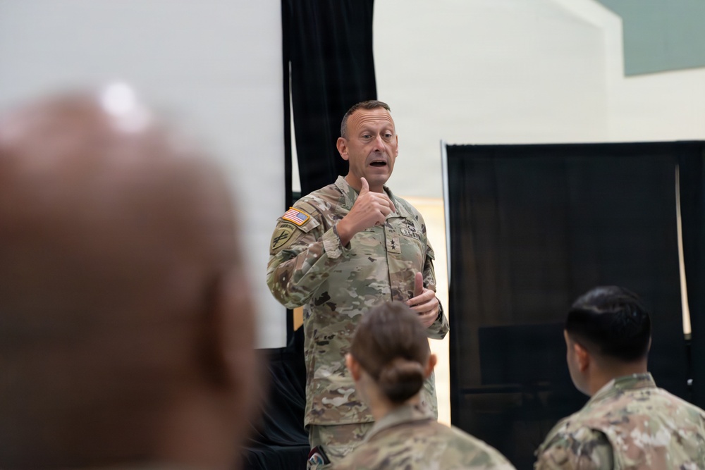 Army Reserve Soldiers prepare to strengthen command climate as Equal Opportunity Leaders