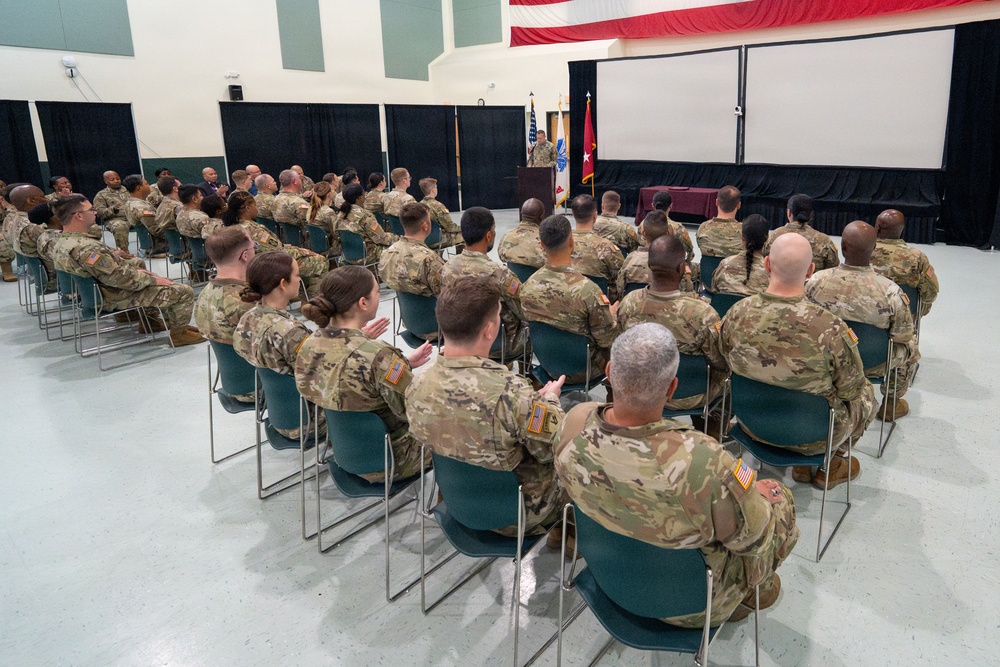 Army Reserve Soldiers prepare to strengthen command climate as Equal Opportunity Leaders