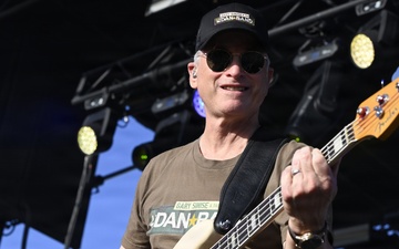 Lt Dan Band concert rocks Fort Hood