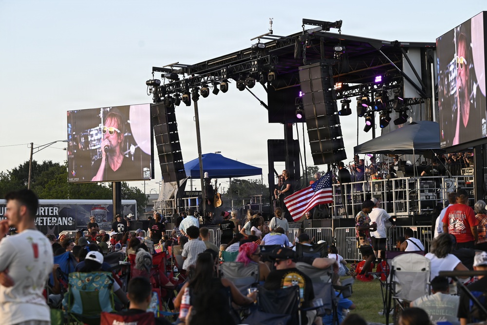 Lt. Dan Band Concert