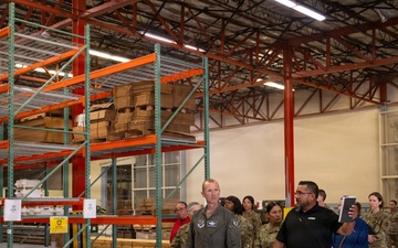Col. Seekamp tours Joint Base Andrews as new commander