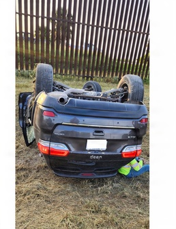 Soldiers assigned to JTF-SB and Border Patrol responds to vehicle rollover