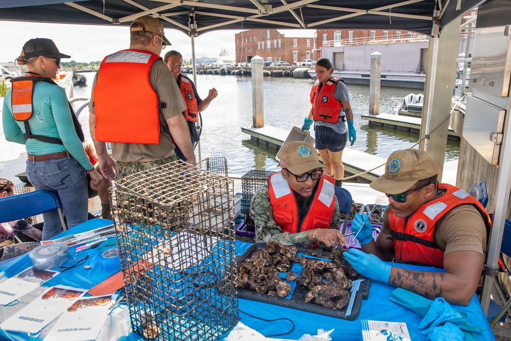 Norfolk Naval Shipyard (NNSY) and Naval Support Activity (NSA) Portsmouth Team Up for Clean the Bay Day