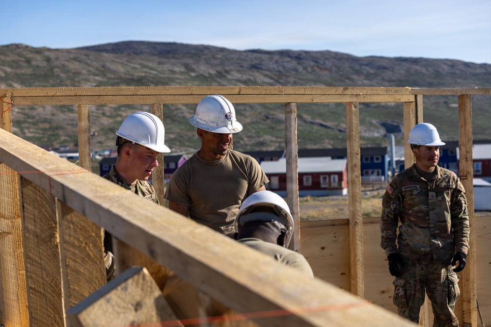 New York Army National Guard Engineers Construct Roof in Greenland
